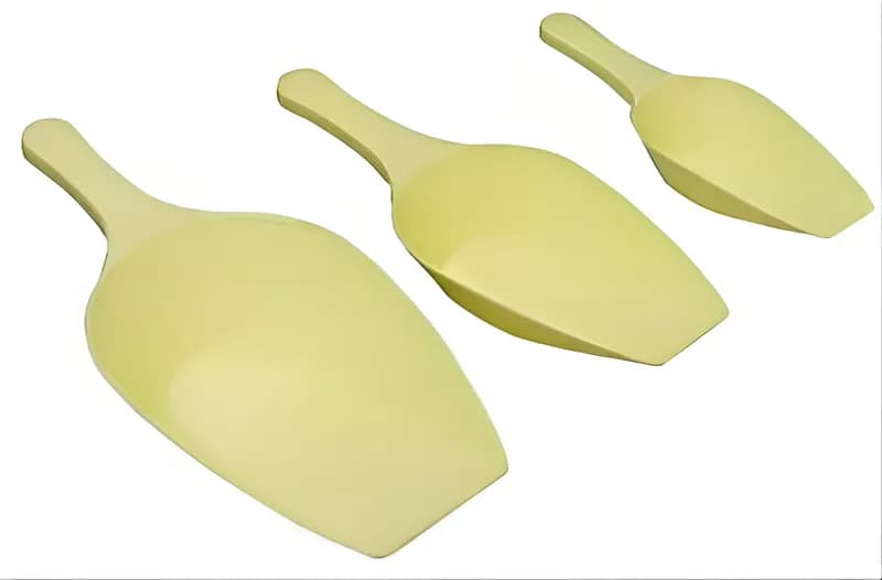 Hard Plastic Scoop, 0.5 kg